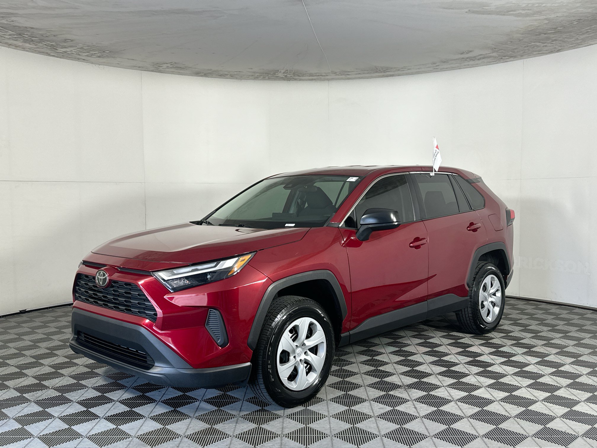 Used 2023 Toyota RAV4 LE FWD image 7