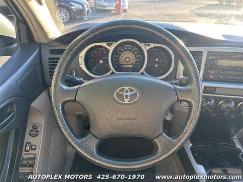 Used 2004 Toyota 4Runner SR5 image 18