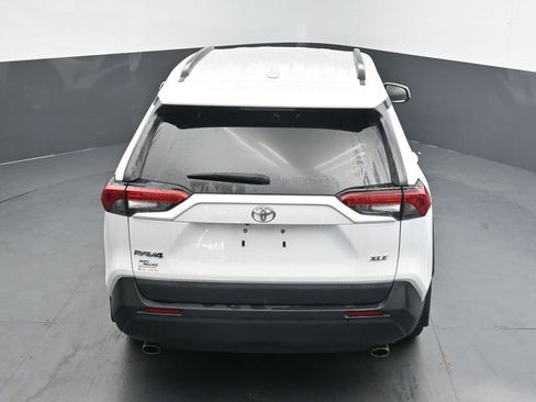 Used 2022 Toyota RAV4 XLE w/ XLE Grade Weather Package image 16
