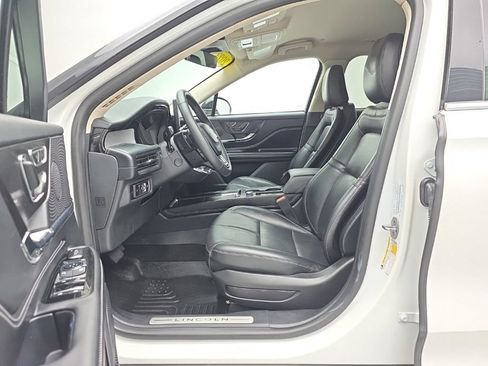 Used 2023 Lincoln Corsair AWD w/ Equipment Group 101A image 13
