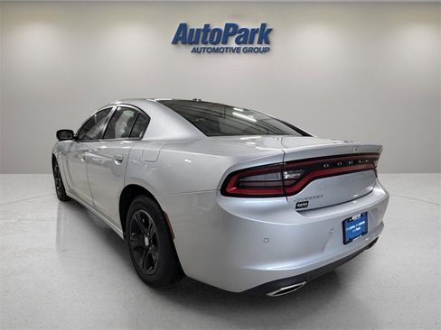 Used 2022 Dodge Charger SXT image 6