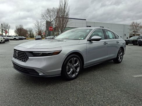 Used 2024 Honda Accord EX image 3