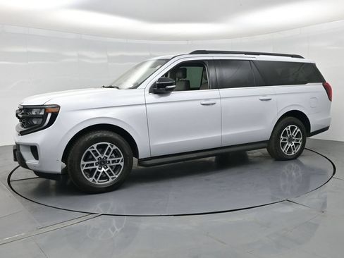 Used 2025 Ford Expedition Max Active AWD/4WD image 34