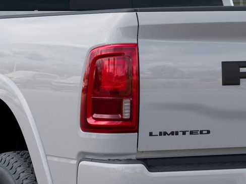 New 2025 RAM 2500 Limited AWD/4WD image 19