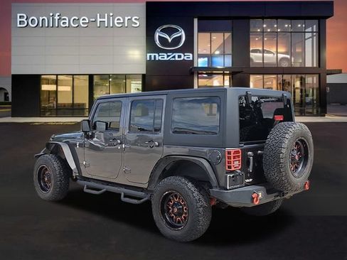 Used 2017 Jeep Wrangler Unlimited Sport AWD/4WD image 3