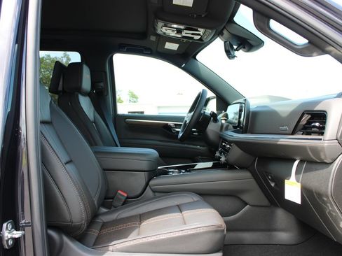 New 2026 Chevrolet Tahoe High Country AWD/4WD image 34