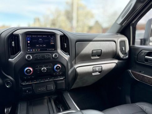 Used 2020 GMC Sierra 3500 Denali w/ Denali Ultimate Package image 27