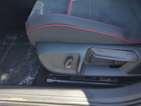 New 2025 Volkswagen Golf SE image 14