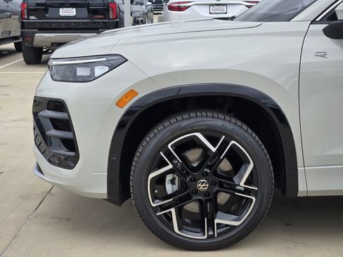 New 2026 Volkswagen Tiguan SEL R-Line AWD/4WD image 6
