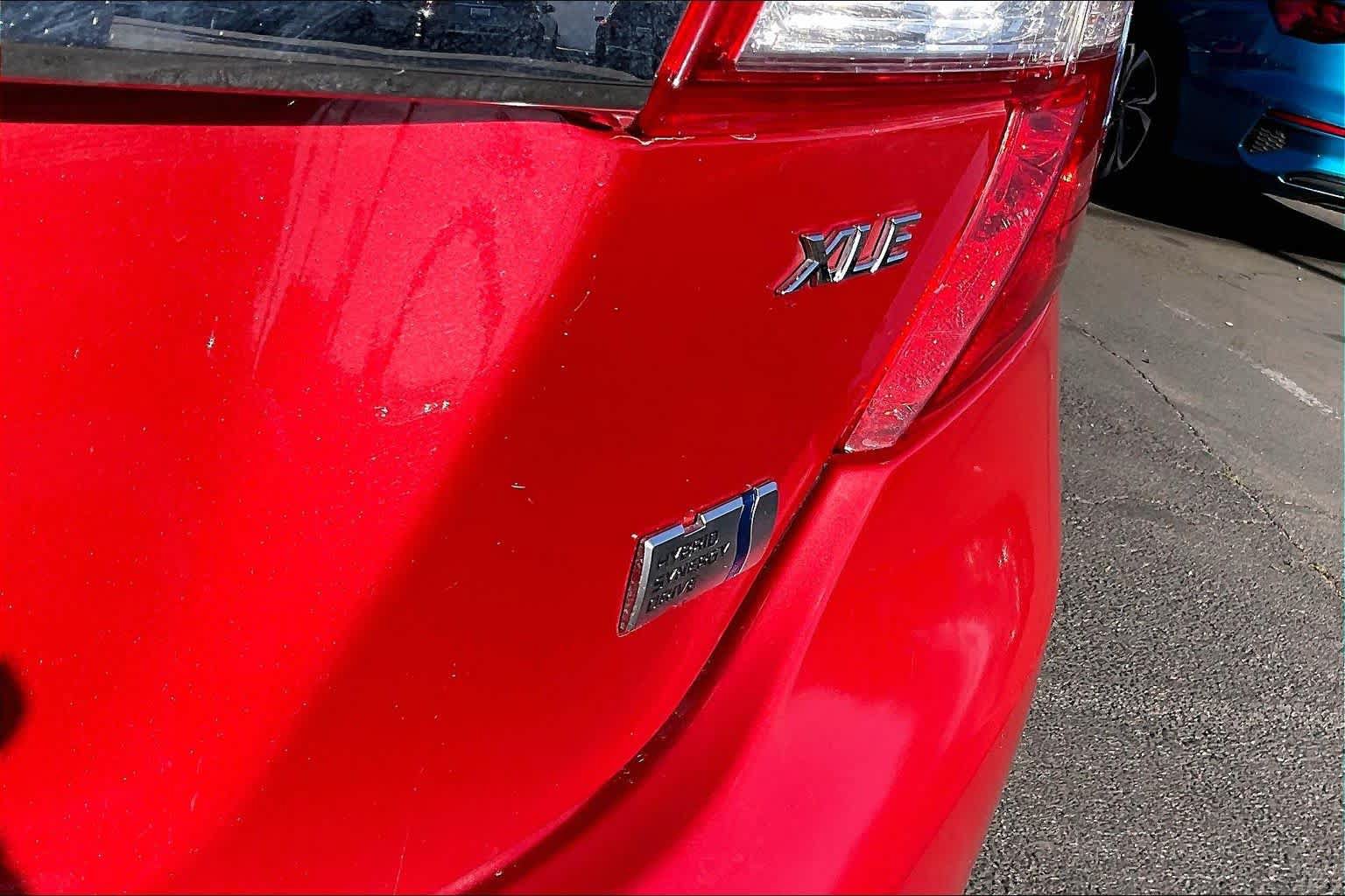 Used 2014 Toyota Camry XLE w/ Leather Package FWD image 9