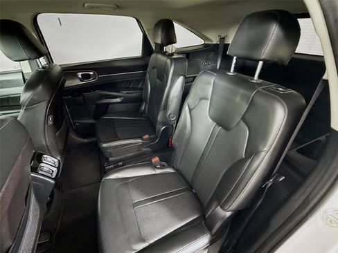 Used 2022 Kia Sorento SX image 23