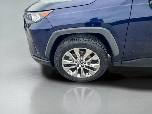 Used 2020 Toyota RAV4 XLE Premium FWD image 26