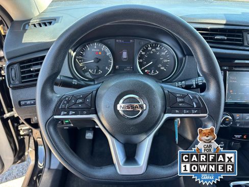 Used 2020 Nissan Rogue S FWD image 26