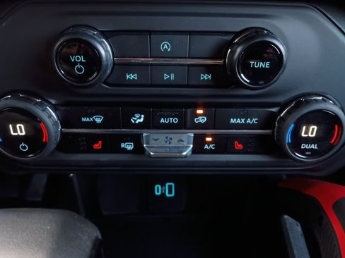 Used 2024 Ford Bronco Heritage Edition AWD/4WD image 17