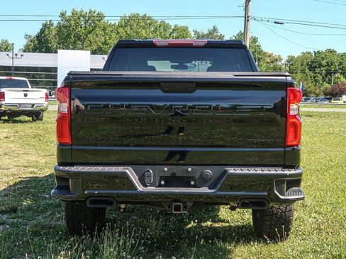 Used 2021 Chevrolet Silverado 1500 Custom Trail Boss w/ Midnight Edition AWD/4WD image 11