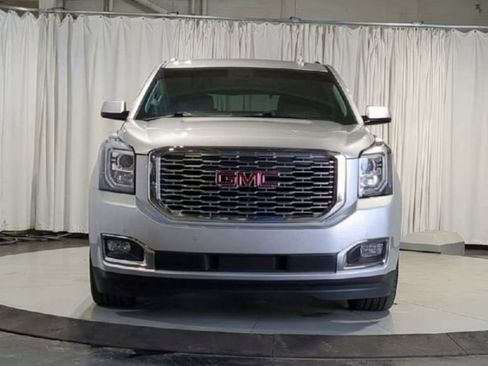 Used 2020 GMC Yukon Denali image 3