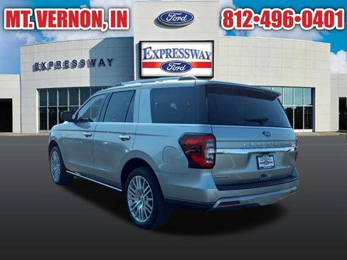Used 2024 Ford Expedition Limited AWD/4WD image 9