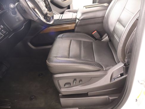 Used 2018 GMC Yukon Denali w/ Denali Ultimate Package AWD/4WD image 12