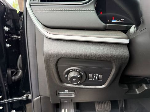 New 2026 Jeep Grand Cherokee Limited image 19