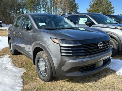 New 2026 Nissan Kicks S image 3