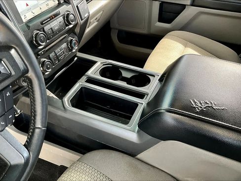 Used 2018 Ford F150 XLT w/ Equipment Group 302A Luxury AWD/4WD image 16