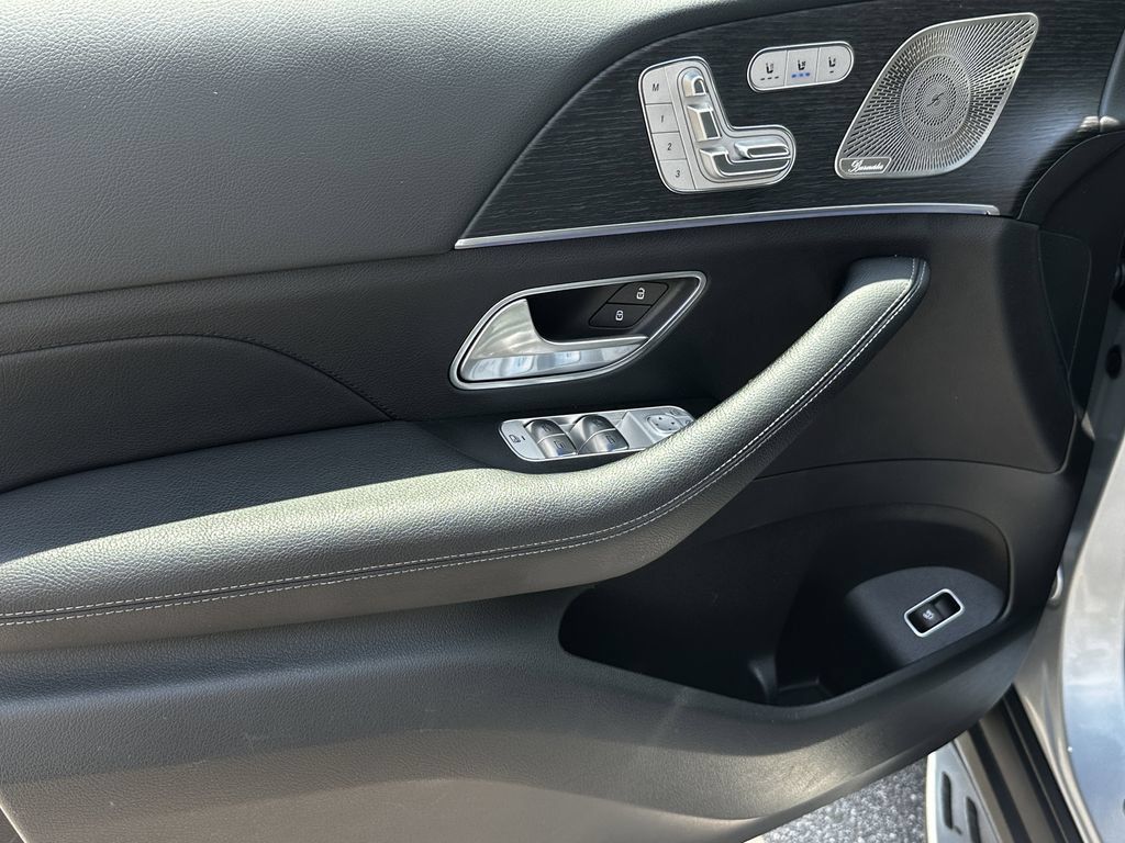 Certified 2025 Mercedes-Benz GLS 450 4MATIC w/ AMG Line Exterior image 11