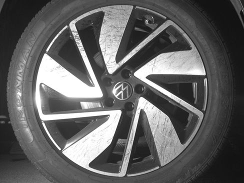 Used 2025 Volkswagen Atlas SE FWD image 13