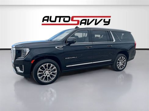 Used 2022 GMC Yukon XL Denali image 3