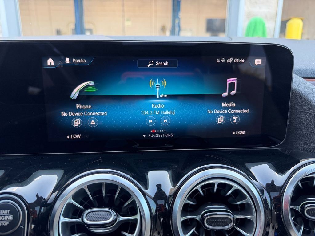 Certified 2022 Mercedes-Benz GLA 250 w/ Premium Package Lite image 14