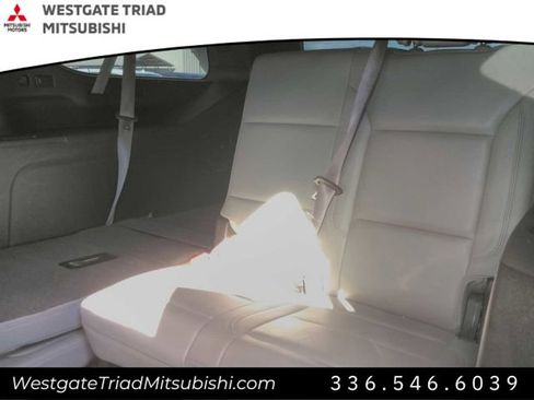 Used 2021 GMC Yukon XL SLT w/ SLT Luxury Plus Package image 13