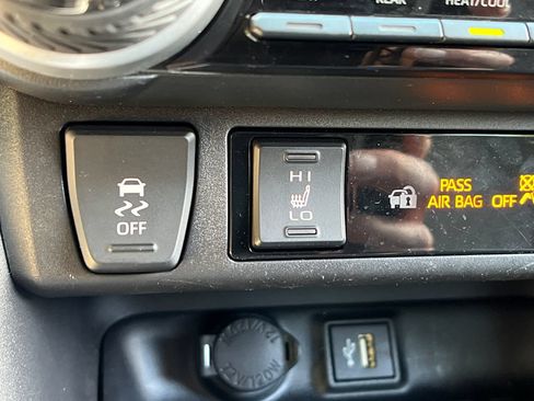 Certified 2024 Toyota RAV4 XLE w/ Convenience Package AWD/4WD image 30