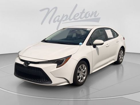 Used 2022 Toyota Corolla LE FWD image 1