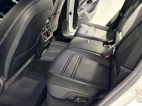 Used 2022 Porsche Cayenne image 72