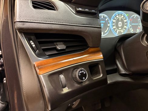 Used 2015 Cadillac Escalade Premium RWD image 22