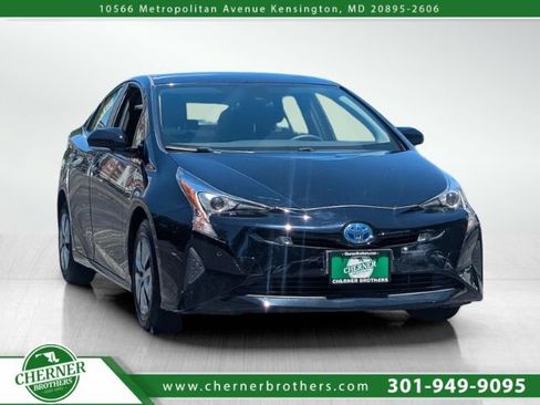 Used 2017 Toyota Prius Two w/ Prius Two Safety Plus Package FWD image 1