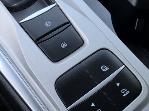 Used 2023 Ford Explorer XLT w/ Equipment Group 202A RWD image 21