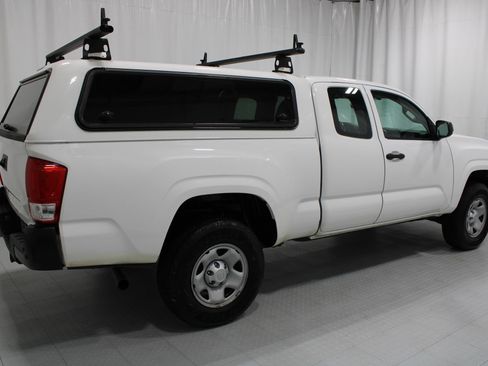 Used 2017 Toyota Tacoma SR RWD image 6