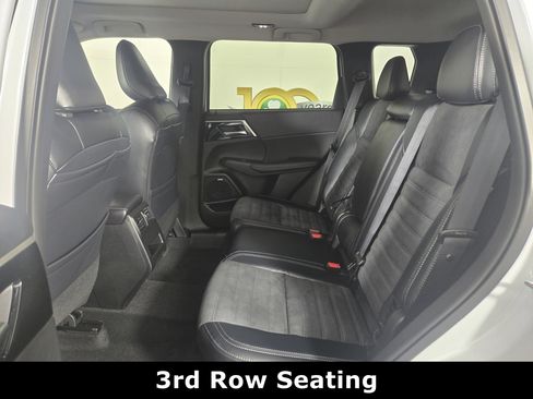 New 2026 Mitsubishi Outlander AWD image 11