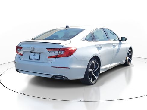 Used 2022 Honda Accord Sport image 4