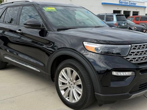 Used 2022 Ford Explorer Limited w/ Equipment Group 301A AWD/4WD image 7