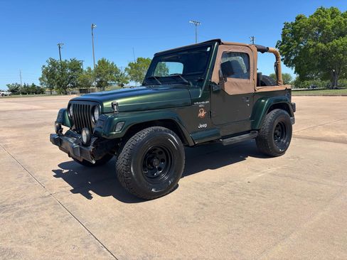 Used 1998 Jeep Wrangler Sahara AWD/4WD image 2