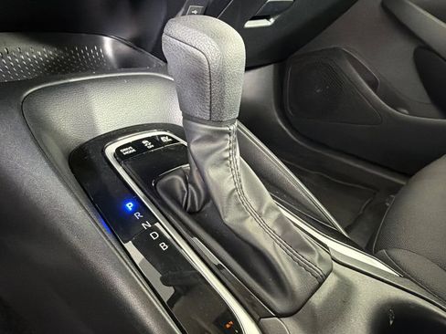 Used 2025 Toyota Corolla LE image 30