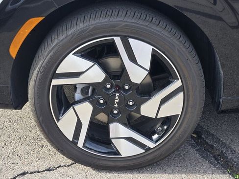 Certified 2025 Kia Soul GT-Line FWD image 10