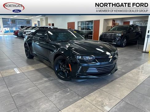 Used 2018 Chevrolet Camaro LT RWD image 1
