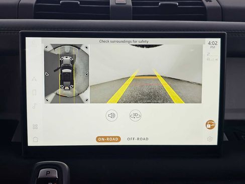 Used 2025 Land Rover Defender 110 X-Dynamic SE image 26