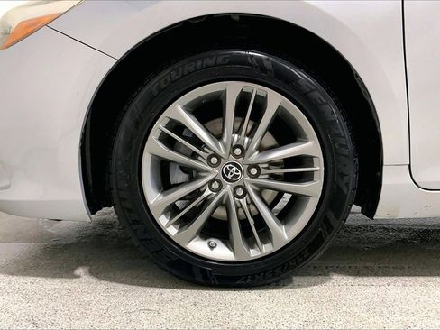 Used 2016 Toyota Camry LE image 8