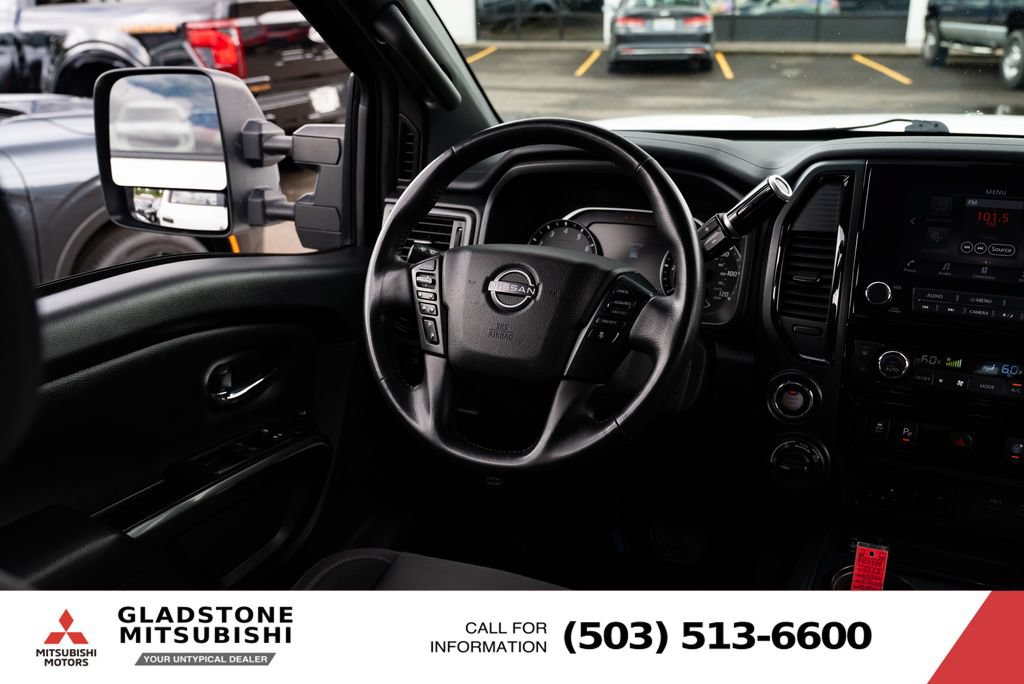 Used 2023 Nissan Titan SV w/ SV Convenience Package AWD/4WD image 10