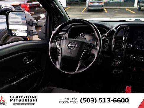 Used 2023 Nissan Titan SV w/ SV Convenience Package AWD/4WD image 10