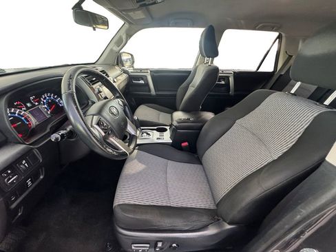 Used 2016 Toyota 4Runner SR5 image 10