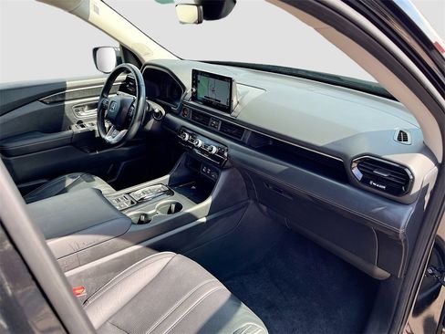 Used 2023 Honda Pilot Elite image 32